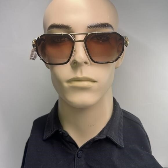 - 💯- New Authentic Versace Brown Gradient Geometric Sunglasses VE2228 1002… - Picture 12 of 16